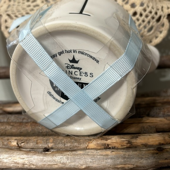 NWT Rae Dunn DISNEY CINDERELLA PRINCESS MEASURING CUPS - Picture 7 of 9